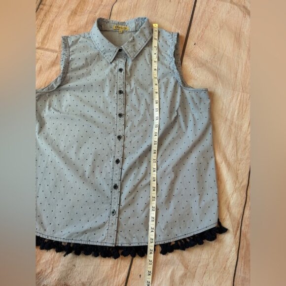 Woman’s Size Large Democracy Sleeveless Button Down Shirt Tassels - Picture 6 of 7